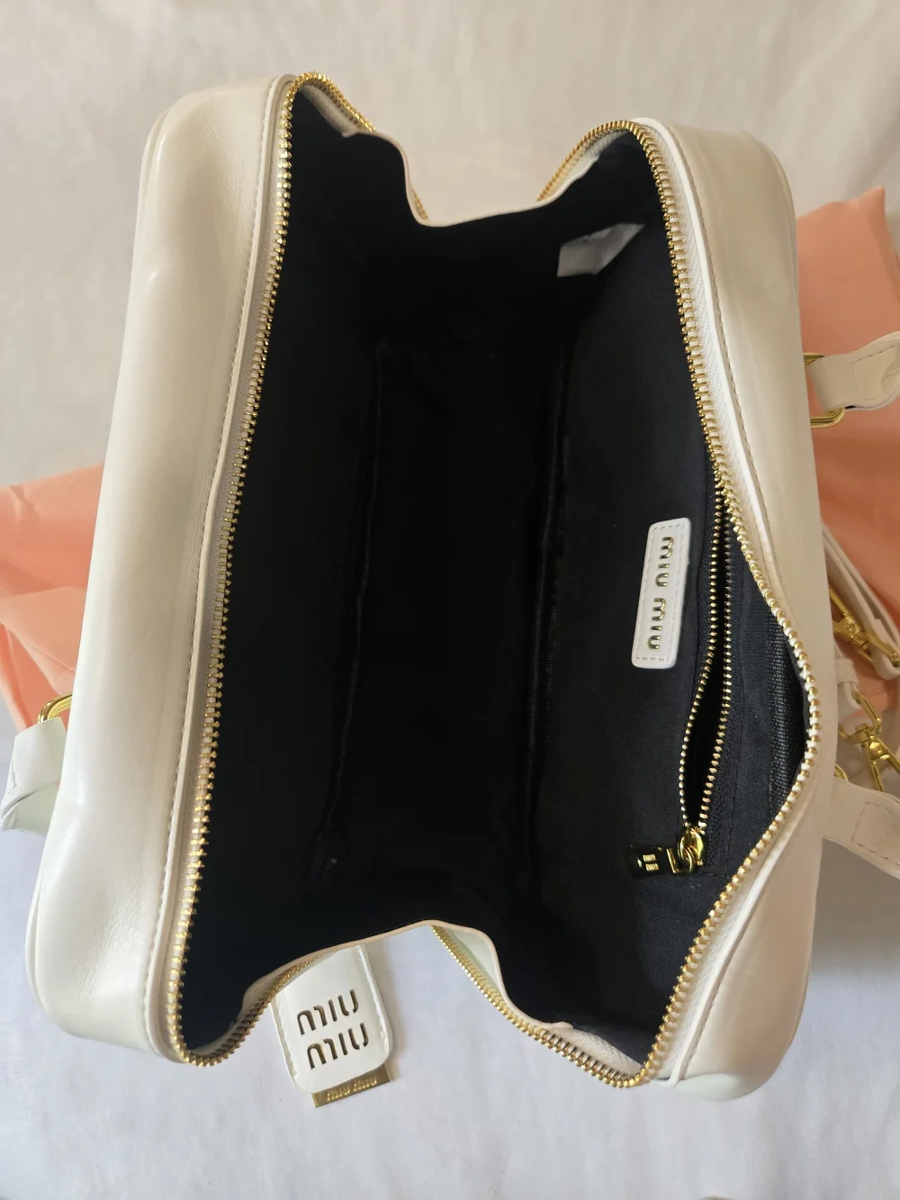 Gorgeous White Quilted Top-Handle Women’s Matelasse Leather Bag